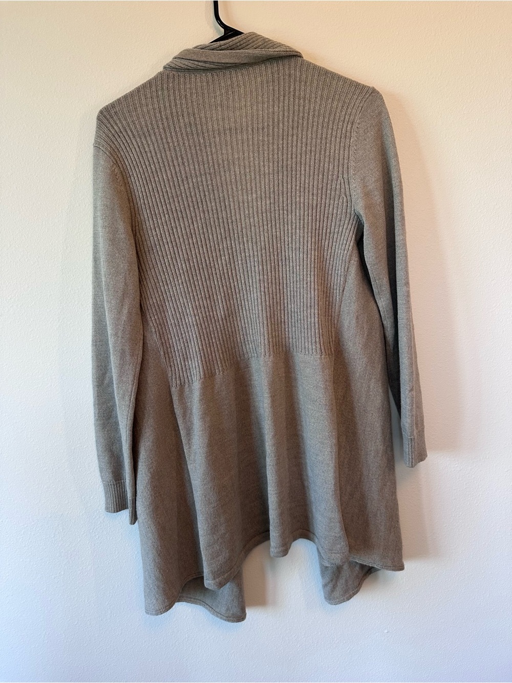 Gray Short-Sleeve Turtleneck Women's Top with Matching cardigan - Picture 7 of 7